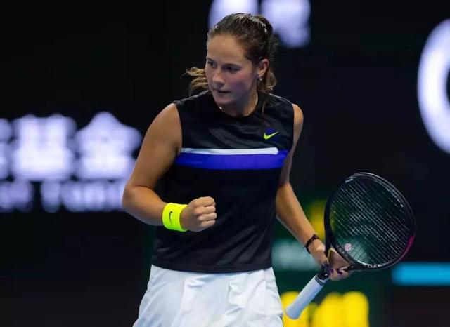 越了人们的 越了人们的