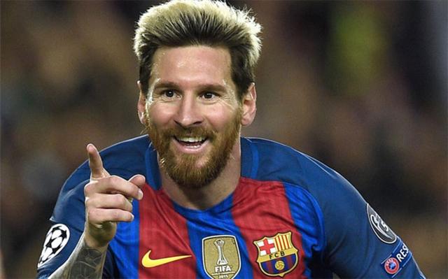 在她的背后 在她的背后