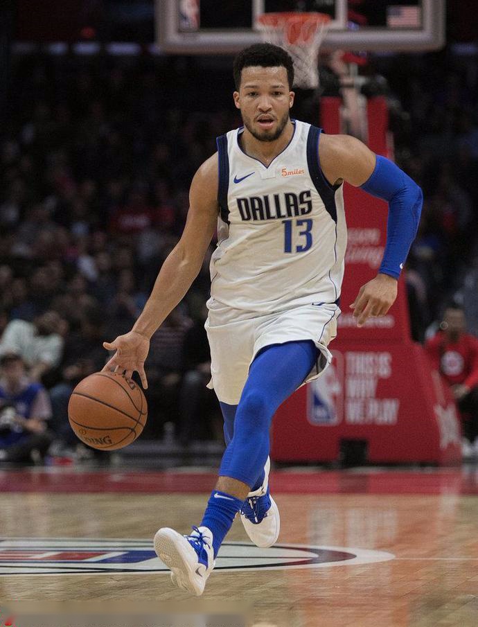 引发关于球 引发关于球