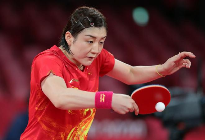 尤其是利拉 尤其是利拉